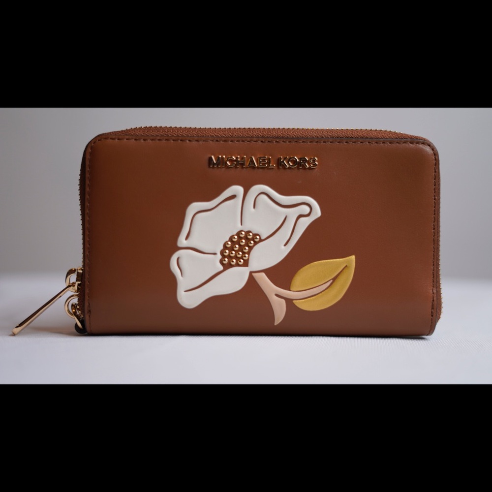 NWT‼️ Michael Kors Nouveau Floral Wristlet